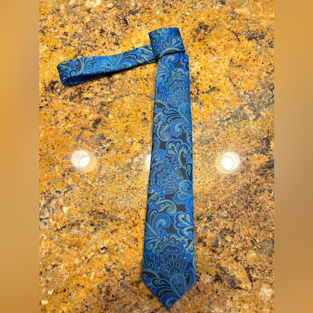 Synrgy Extra Long Olive Green and Blue Paisley Tie